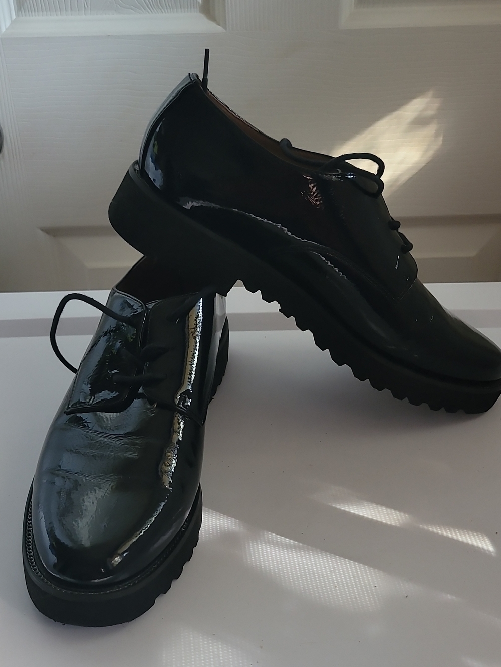 Franco Sarto Women's Black Patent Lace-Up Oxford Shoes 8.5 Shiny!